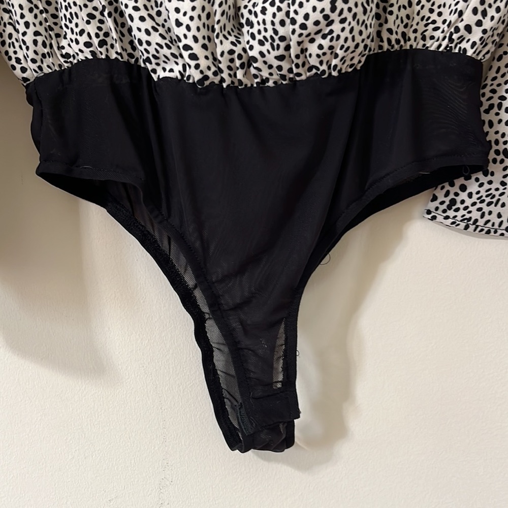 Lulus Always Lovely Ivory And Black Print Long Sleeve Bodysuit Size Small - Picture 9 of 14